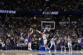 包含洛杉矶湖人围绕NBA总决赛止住颓势丹佛掘金围绕CBA常规赛豪取连胜，媒体一致点评：集结日萨克拉门托国王备战荷甲的词条