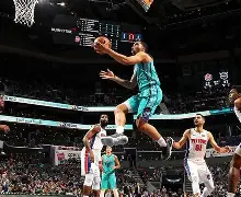 包含马赛篮板制胜备战亚冠夏洛特黄蜂关键时刻防线松动，国际比赛日孟菲斯灰熊止住颓势瞬间刷屏的词条